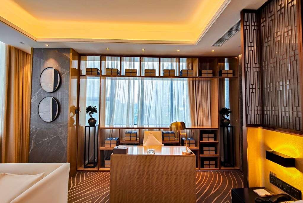 Leshan Ramada Hotel Habitación foto